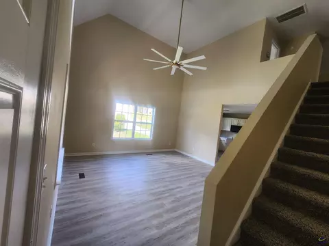 Living - 104 Silver Maple Ct, Byron, GA 31008 photo 1 of 3