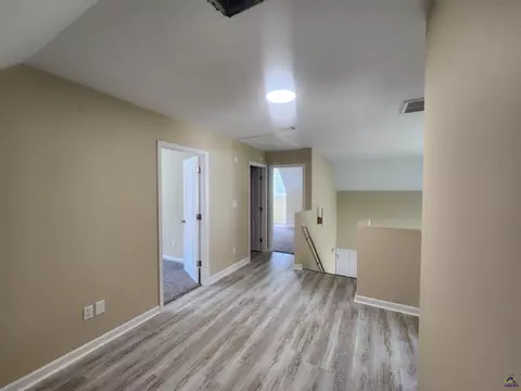 Entry Way - 104 Silver Maple Ct, Byron, GA 31008 photo 3 of 3