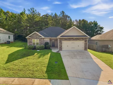 102 Ledford Way, Bonaire, GA 31005