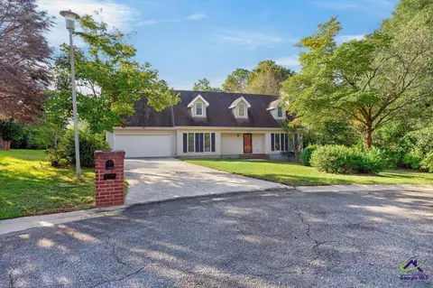 225 Blue Ridge Ln, Warner Robins, GA 31088
