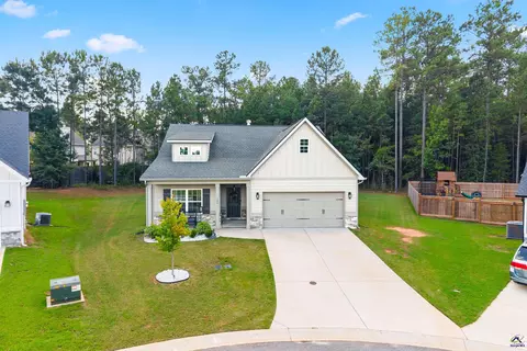 Exterior - 105 Red Cedar Run, Perry, GA 31069 photo 2 of 21