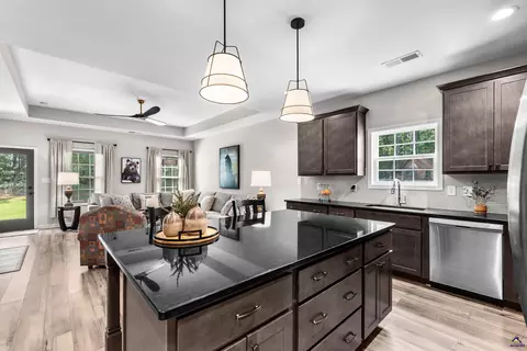 Kitchen - 105 Red Cedar Run, Perry, GA 31069 photo 15 of 15