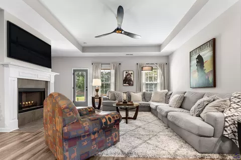Living - 105 Red Cedar Run, Perry, GA 31069 photo 1 of 1