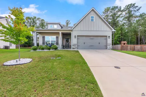 Exterior - 105 Red Cedar Run, Perry, GA 31069 photo 3 of 21
