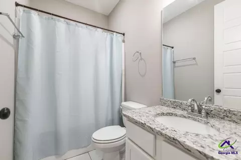 Bath - 504 Clifton Rd, Perry, GA 31069 photo 3 of 3