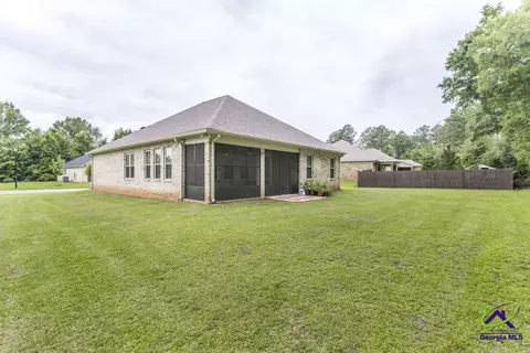 Exterior - 504 Clifton Rd, Perry, GA 31069 photo 5 of 8