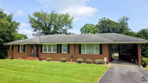 18 Mansfield Dr, Hawkinsville, GA 31036
