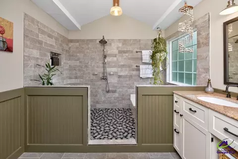 Bath - 103 Willow Gln, Centerville, GA 31028 photo 5 of 13