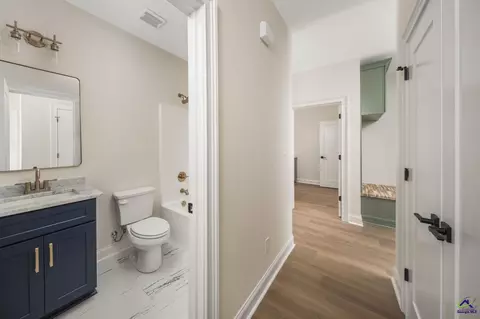 Entry Way - 143 Early Dr, Byron, GA 31008 photo 5 of 7