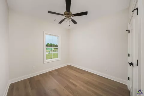 Bedroom - 143 Early Dr, Byron, GA 31008 photo 2 of 5