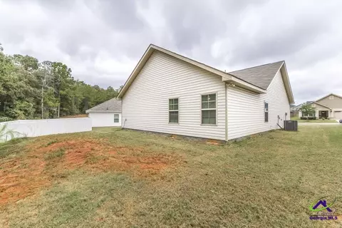 Exterior - 141 Red Tail Cir, Byron, GA 31008 photo 4 of 7