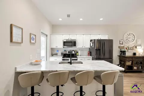 Kitchen - 141 Red Tail Cir, Byron, GA 31008 photo 2 of 4