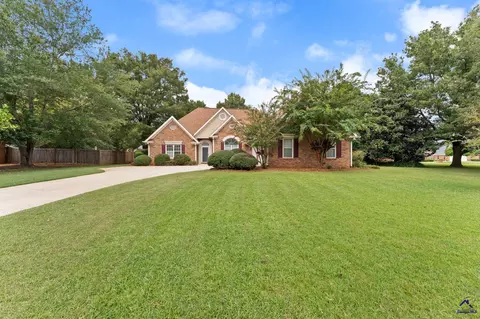 302 Jubilee Cir, Bonaire, GA 31005