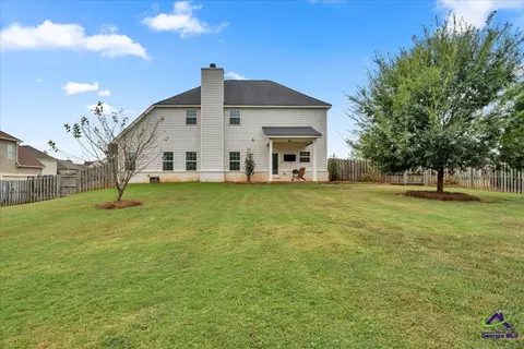Exterior - 200 Brampton Way, Perry, GA 31069 photo 5 of 15