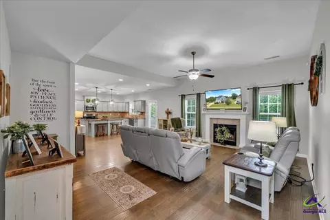Entry Way - 200 Brampton Way, Perry, GA 31069 photo 5 of 16