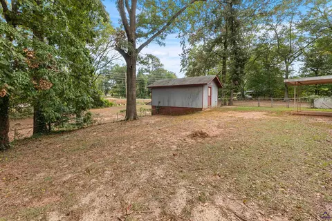 Exterior - 102 Lee St, Centerville, GA 31028 photo 8 of 19