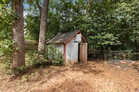 Exterior - 102 Lee St, Centerville, GA 31028 photo 12 of 19