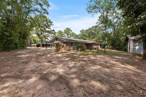 Exterior - 102 Lee St, Centerville, GA 31028 photo 7 of 19