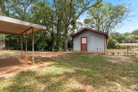 Exterior - 102 Lee St, Centerville, GA 31028 photo 3 of 19
