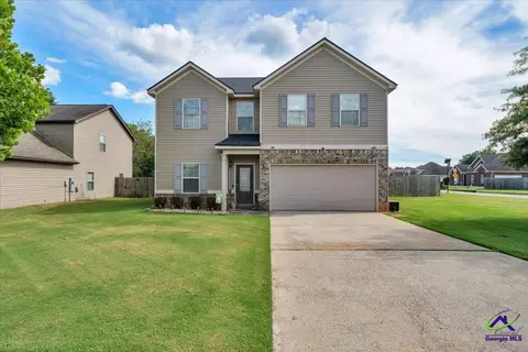 Exterior - 200 Amelia Dr, Byron, GA 31008 photo 1 of 4