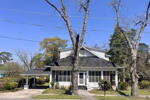215 Bethel St, Eastman, GA 31023