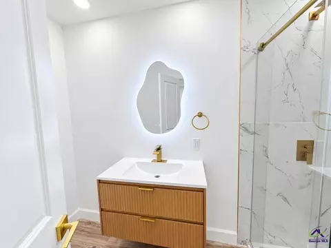 Bath - 103 Edna Pl, Warner Robins, GA 31093 photo 1 of 8