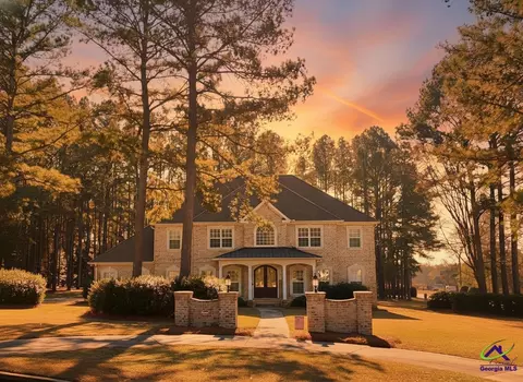 200 River Oak Ct, Kathleen, GA 31047
