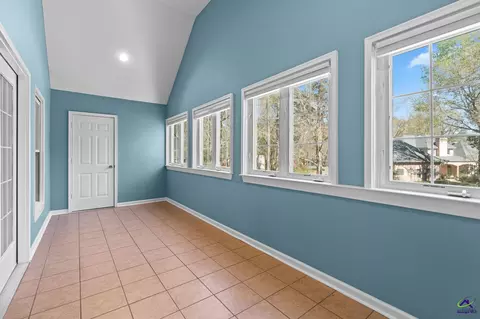 Entry Way - 109 Crest Pointe Pointe, Warner Robins, GA 31088 photo 18 of 19