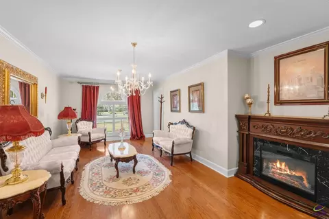 Living - 109 Crest Pointe Pointe, Warner Robins, GA 31088 photo 8 of 10