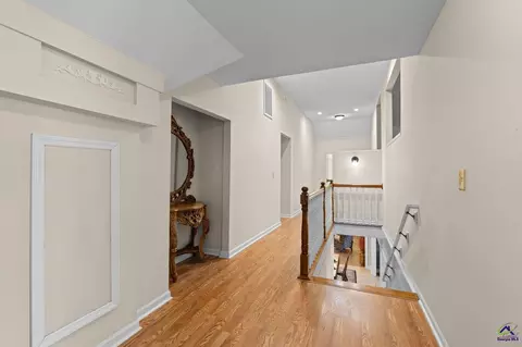Entry Way - 109 Crest Pointe Pointe, Warner Robins, GA 31088 photo 8 of 19