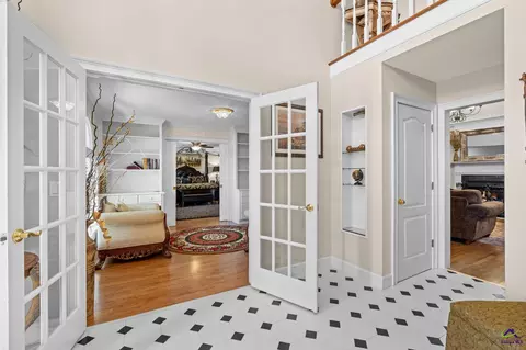 Entry Way - 109 Crest Pointe Pointe, Warner Robins, GA 31088 photo 2 of 19