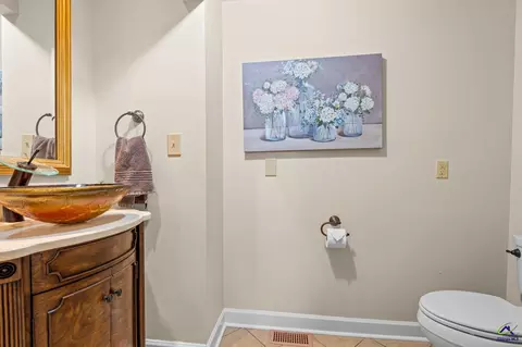 Bath - 109 Crest Pointe Pointe, Warner Robins, GA 31088 photo 6 of 7