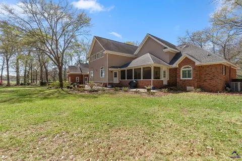 Exterior - 109 Crest Pointe Pointe, Warner Robins, GA 31088 photo 9 of 12