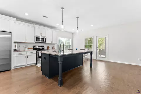Kitchen - 5017 Tybalt Run, Forsyth, GA 31029 photo 1 of 12