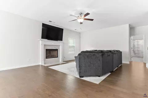 Living - 5017 Tybalt Run, Forsyth, GA 31029 photo 2 of 2