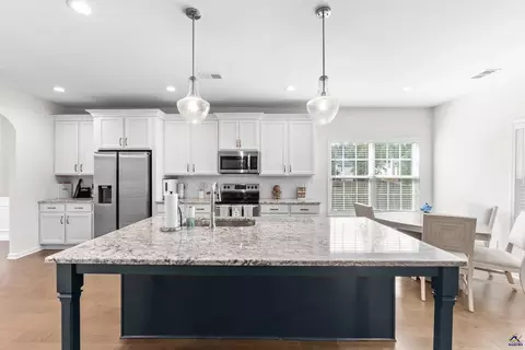 Kitchen - 5017 Tybalt Run, Forsyth, GA 31029 photo 4 of 12