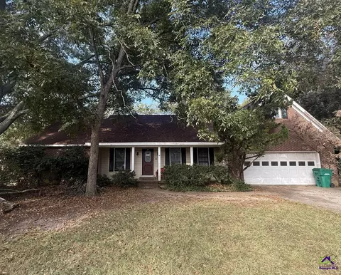 100 Kingstree Ln, Warner Robins, GA 31093