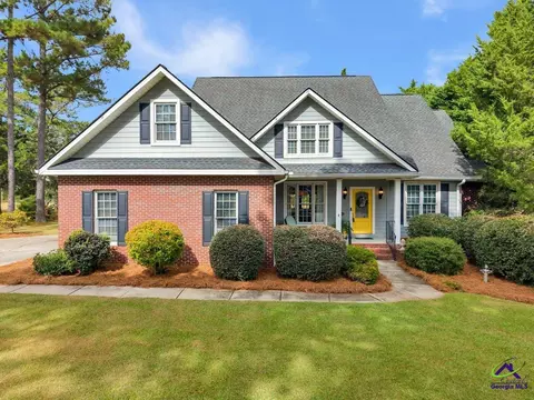 405 Idle Pines Dr, Perry, GA 31069
