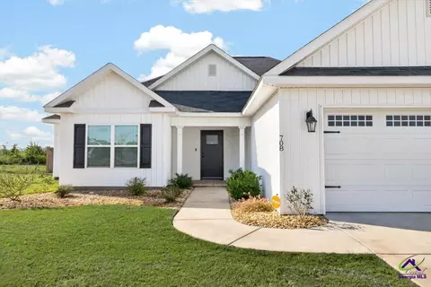Exterior - 708 Daisy Dr, Perry, GA 31069 photo 3 of 7