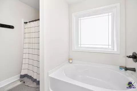 Bath - 708 Daisy Dr, Perry, GA 31069 photo 2 of 3