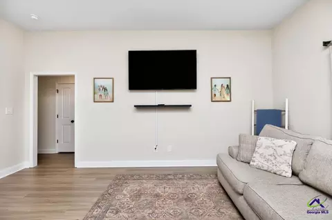 Living - 708 Daisy Dr, Perry, GA 31069 photo 1 of 1