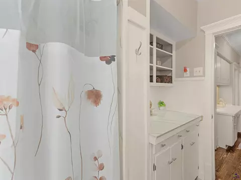 Bath - 192 Corbin Ave, Macon, GA 31204 photo 6 of 6
