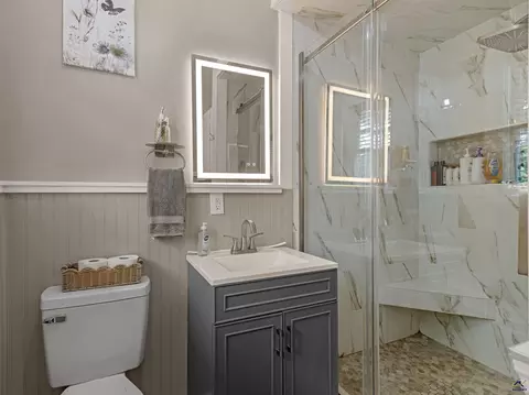 Bath - 192 Corbin Ave, Macon, GA 31204 photo 1 of 6