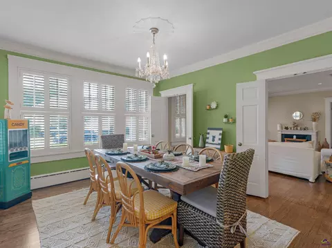 Dining - 192 Corbin Ave, Macon, GA 31204 photo 1 of 5