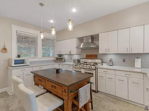Kitchen - 192 Corbin Ave, Macon, GA 31204 photo 5 of 7