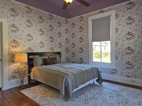 Bedroom - 994 Elm St, Macon, GA 31201 photo 2 of 4