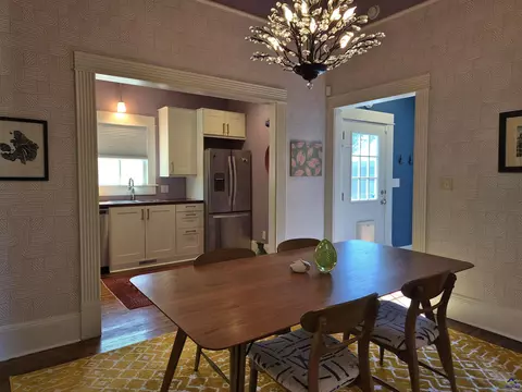 Dining - 994 Elm St, Macon, GA 31201 photo 1 of 2