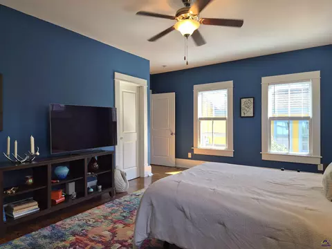 Bedroom - 994 Elm St, Macon, GA 31201 photo 4 of 4