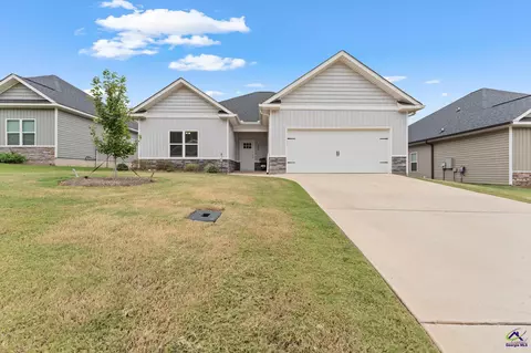 106 Garrett Ln, Bonaire, GA 31005