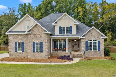 307 Opal Ct, Bonaire, GA 31005